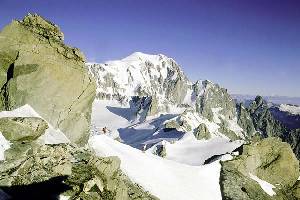 We are continually refining and adding to our portfolio of Nice Places to stay in Italy, so visit our site regularly to find somewhere just that little bit special. All our places to stay are presented with photos and descriptions taken and selected by us personally to give an impression as true to the reality as we can. All places are chosen by our team here in Italy for their combination of price, quality, charm and location. We work in partnership with family run hotels, guest houses and self-catering accommodations. This is NOT an unverified 'web portal' or online directory - we select only those places which we believe make excellent places to base a 1 week holiday or longer.